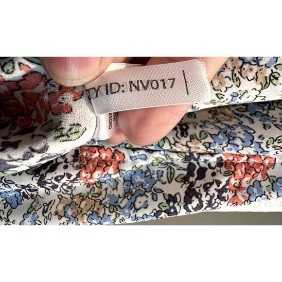 Moral Fiber Blouse Top Shirt Size XL Floral Tie front Ballon Sleeve open slit on - Picture 11 of 11